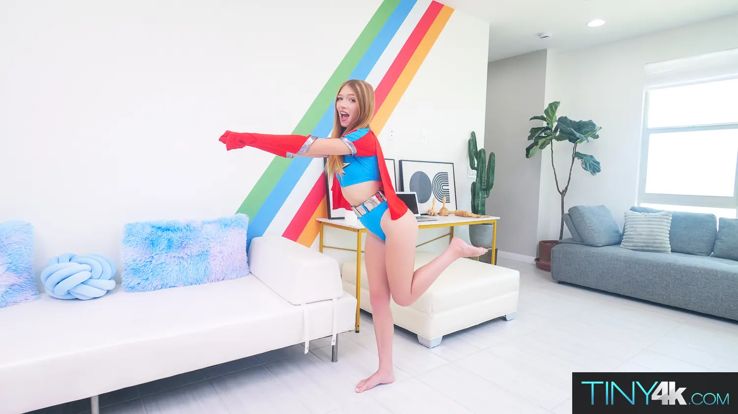 Myra Moans - Tiny Superhero | Picture (2)